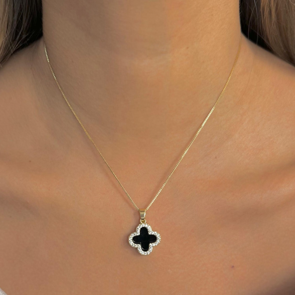 Cadena trébol negro