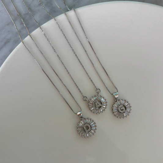 Cadenas iniciales Shine