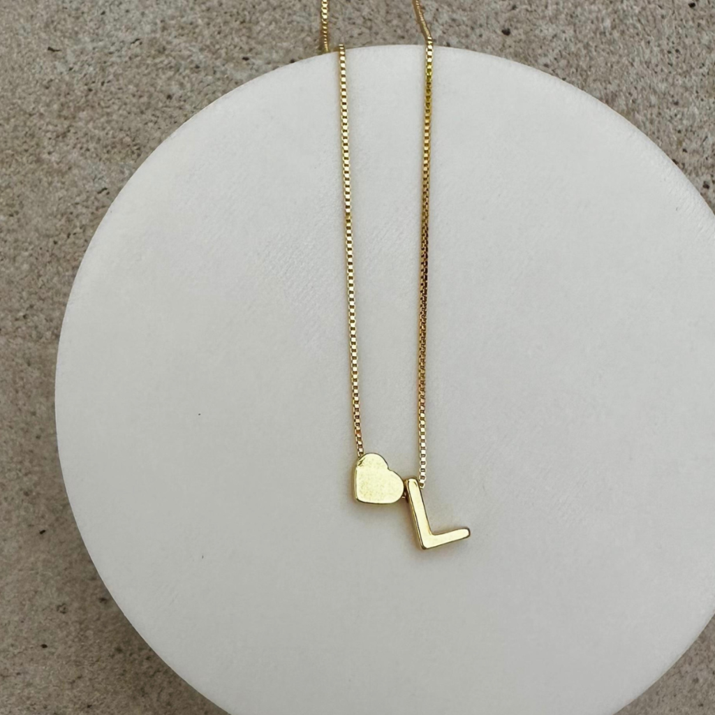 Cadena inicial y corazón