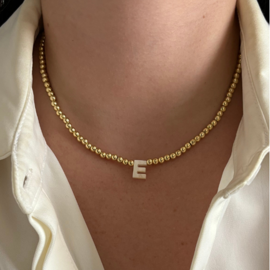 Choker dorado inicial madre perla