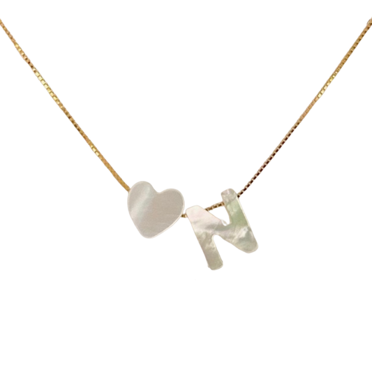 Cadena inicial corazón madre perla
