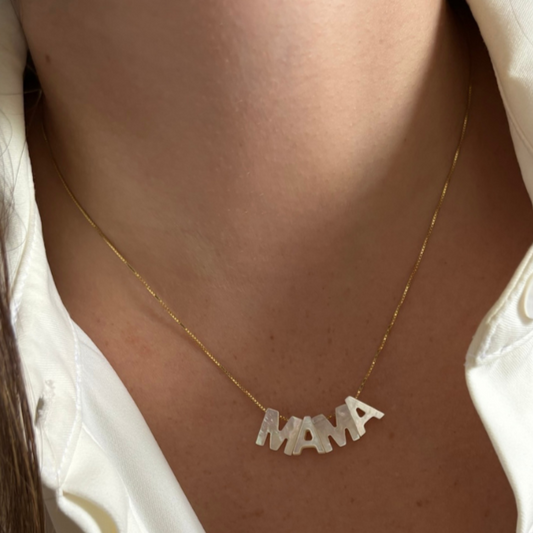Cadena en plata Mamá