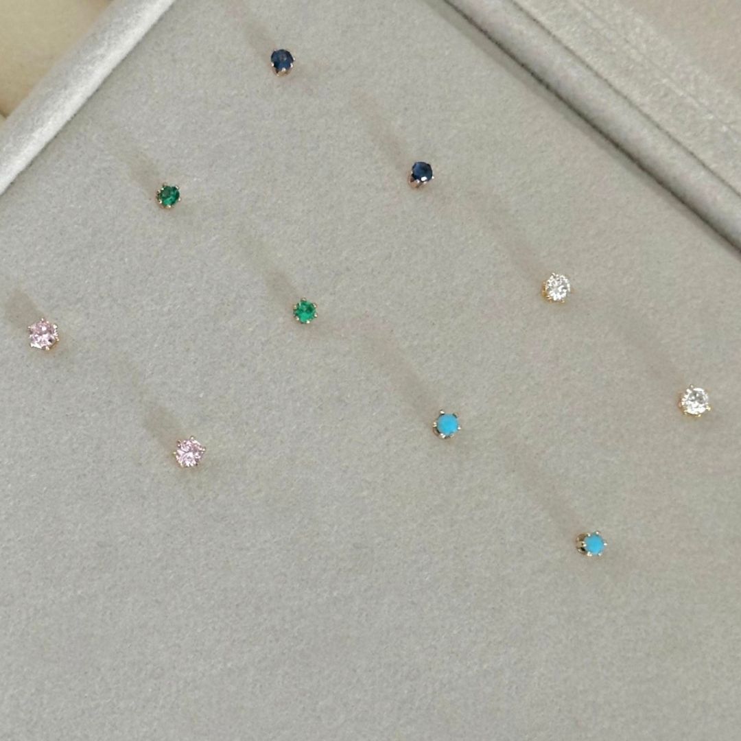 Aretes chispas mini de colores